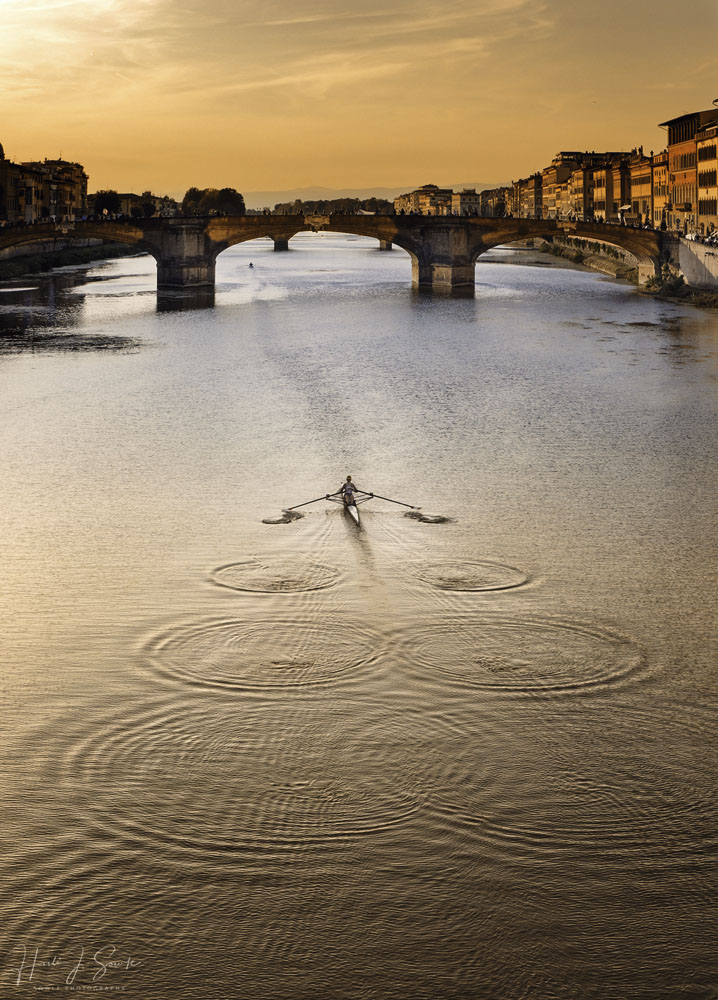 2017_09_22_Italy-10282_Edit1000_DxO-3 copy.jpg - During a last walk through Florence and across the Ponte Vecchio in the early morning we watched some hardy souls practice their sculling.